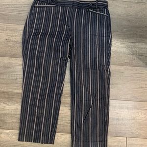 Super cute Ann Taylor Loft Capris